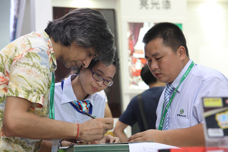 免费观看91看片化工免费看片网站APP廠在廣博會接待浙江客戶場麵